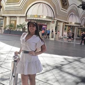 Meet your Posher, Coralys